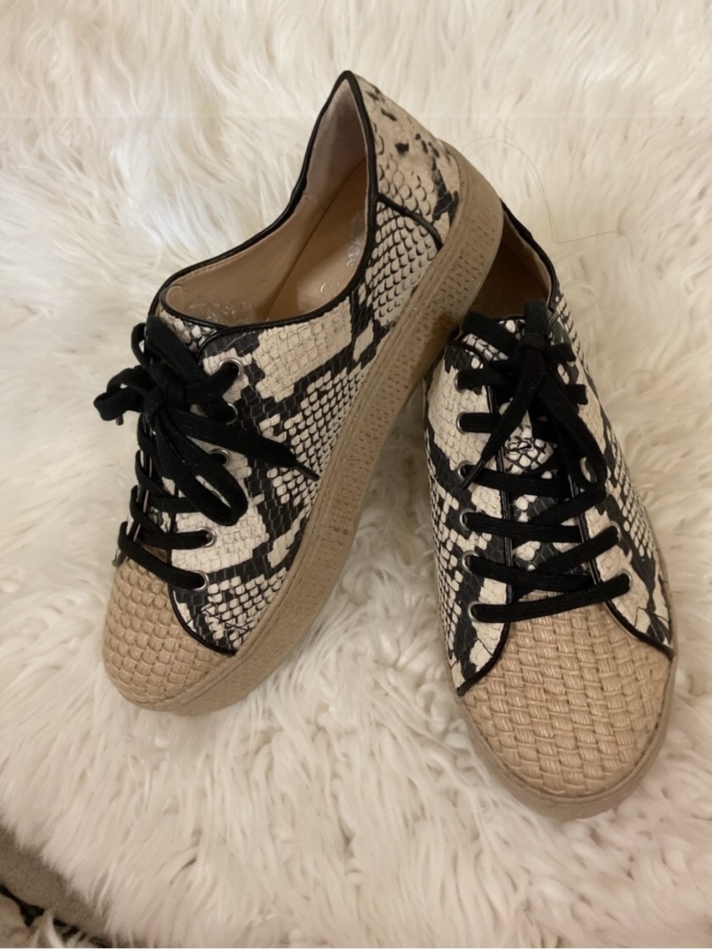 Vince Camuto Snakeskin Print Platform Sneakers Woven Jute Toes Size 9